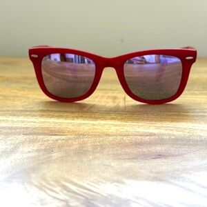 Like new. Mint Condition. Ray Ban folding sunglasses.